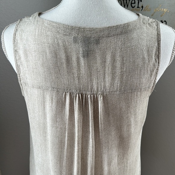 Eileen Fisher 100% silk Top Women XS Sleeveless Blouse Pearl Button Cream/white - Picture 4 of 8